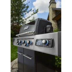 Kaasugrilli Broil King iQue Regal Q 490 IR, 4 poltinta, sivukeitin infrapunalla, varraspaahdin