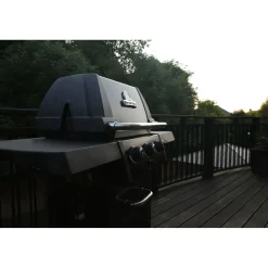 Kaasugrilli Broil King Royal 320 Shadow, 3 poltinta