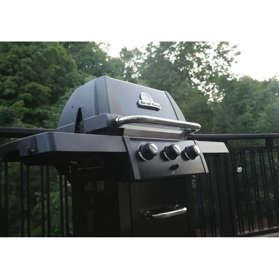 Kaasugrilli Broil King Royal 320 Shadow, 3 poltinta