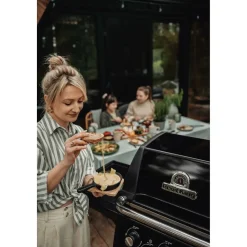 Kaasugrilli Broil King Royal 320 Shadow, 3 poltinta