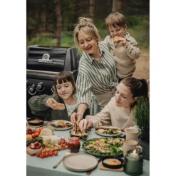 Kaasugrilli Broil King Royal 340 Shadow, 3 poltinta, sivukeitin