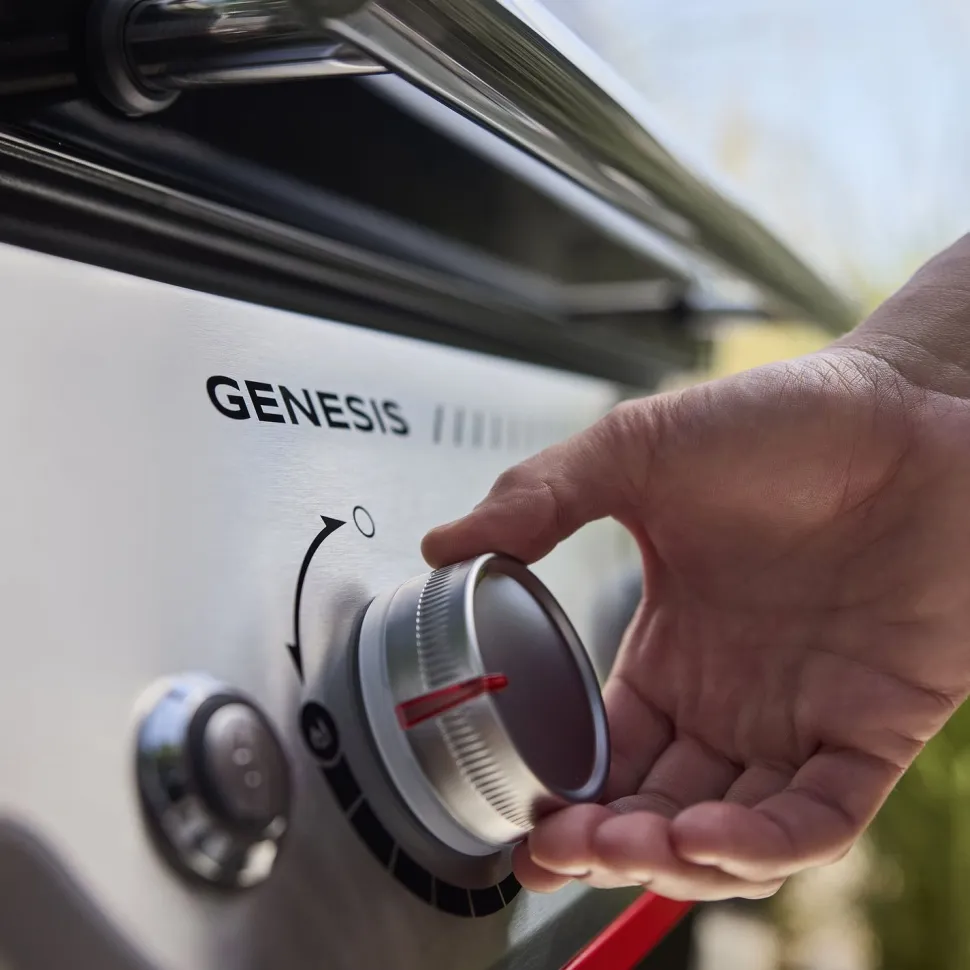 Kaasugrilli Weber Genesis E-425W, 4 poltinta, musta