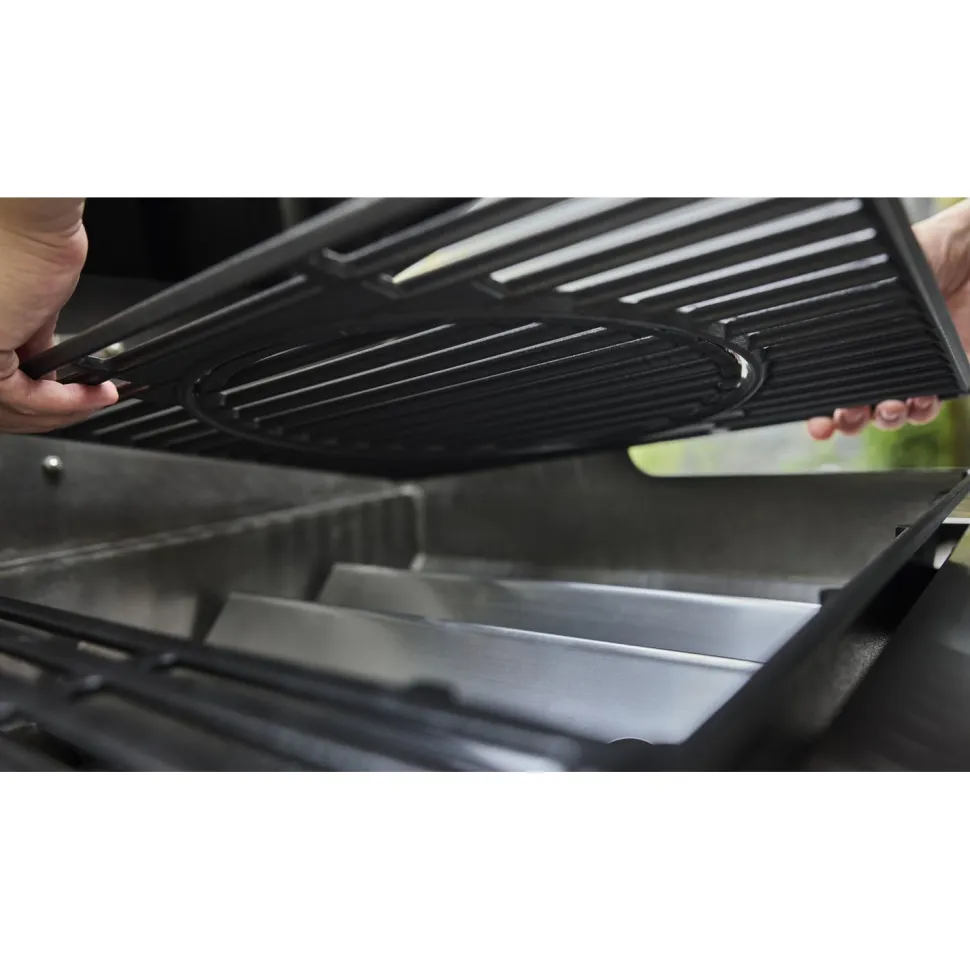 Kaasugrilli Weber Genesis E-425W, 4 poltinta, musta