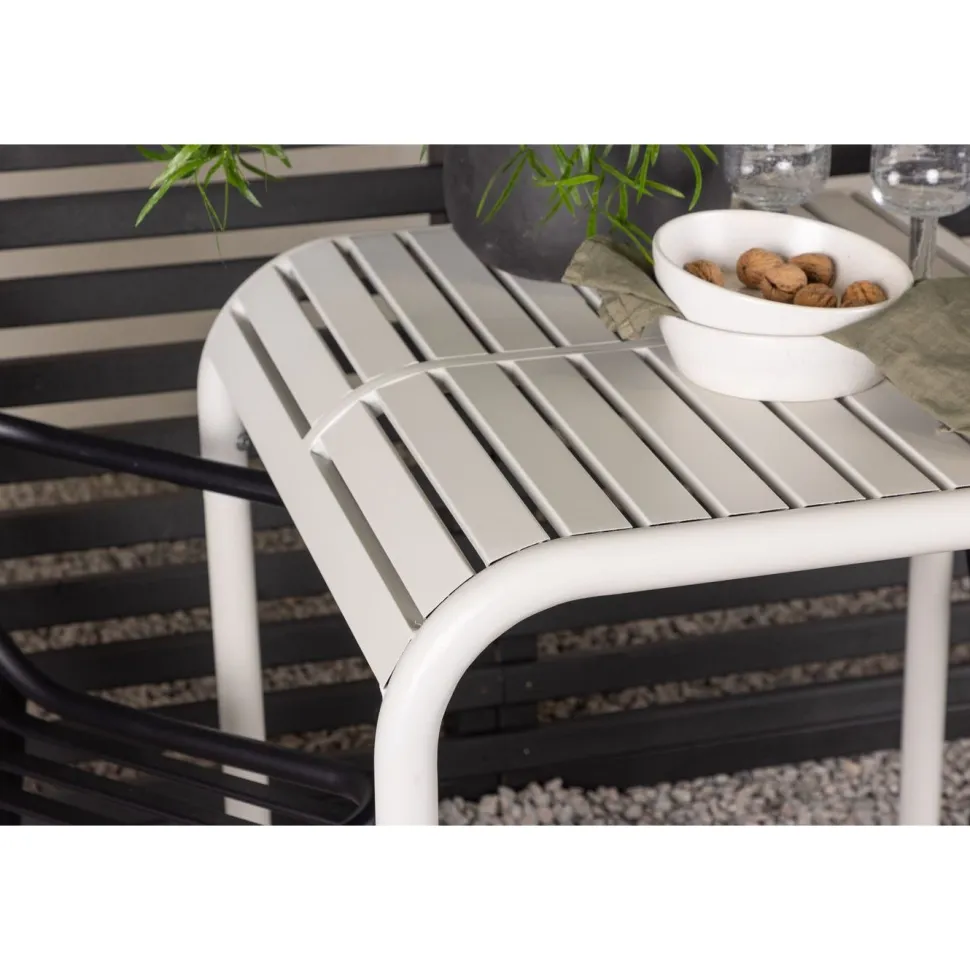 Parvekeryhmä Venture Home, 70x70cm beige Borneo-pöytä + 2 beigeä Peking-tuolia