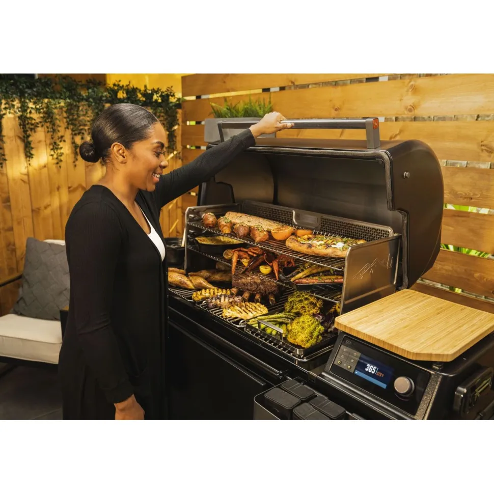 Pellettigrilli Traeger Timberline XL Int, induktioliesi, WiFi