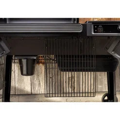 Pellettigrilli Traeger Woodridge, musta
