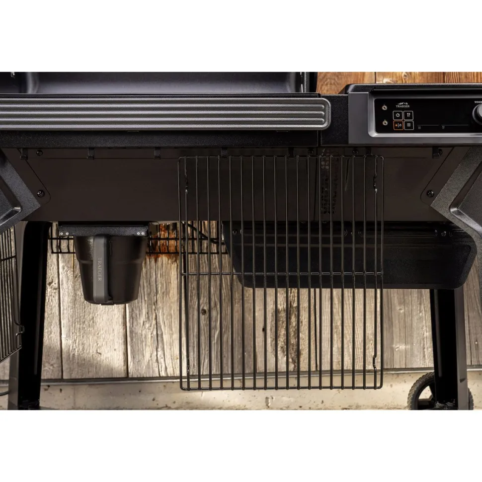 Pellettigrilli Traeger Woodridge, musta