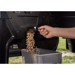 Pellettigrilli Traeger Woodridge Pro, musta