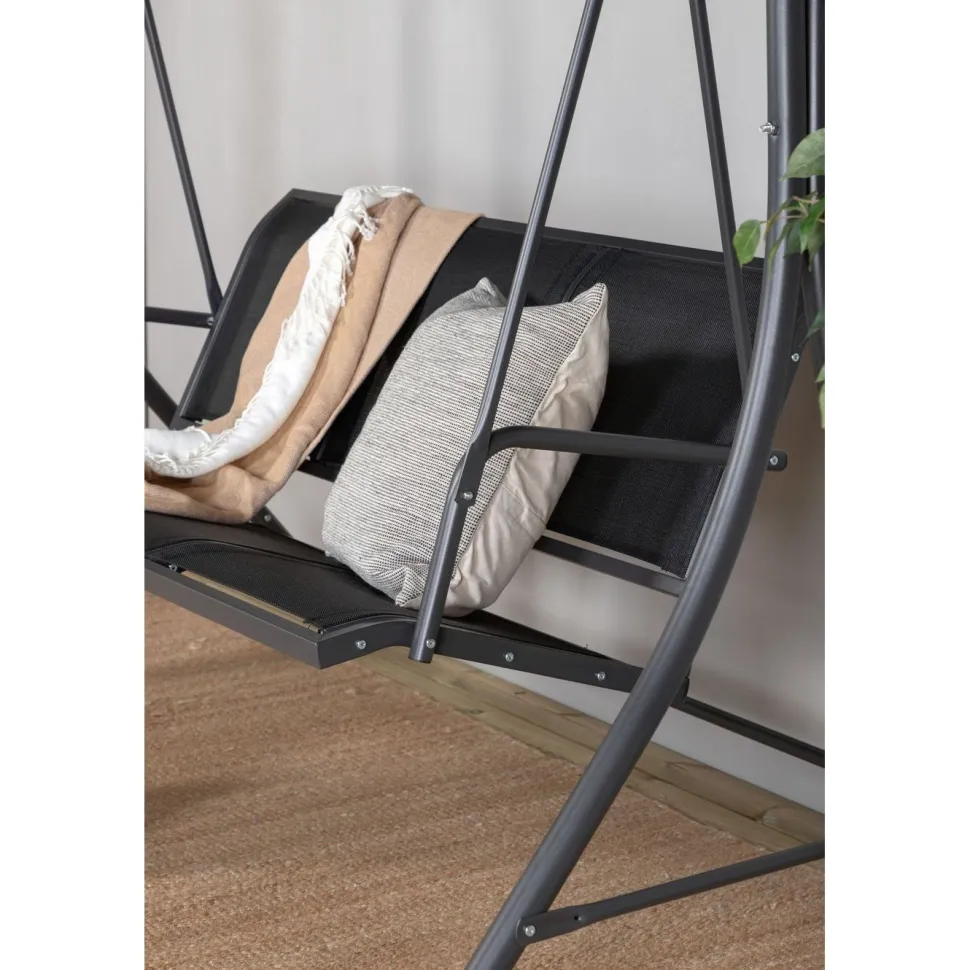 Pihakeinu Venture Home Montreal 3:n istuttava