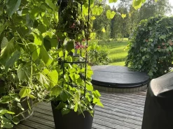 Puutarhan kukkatorni 2 kpl