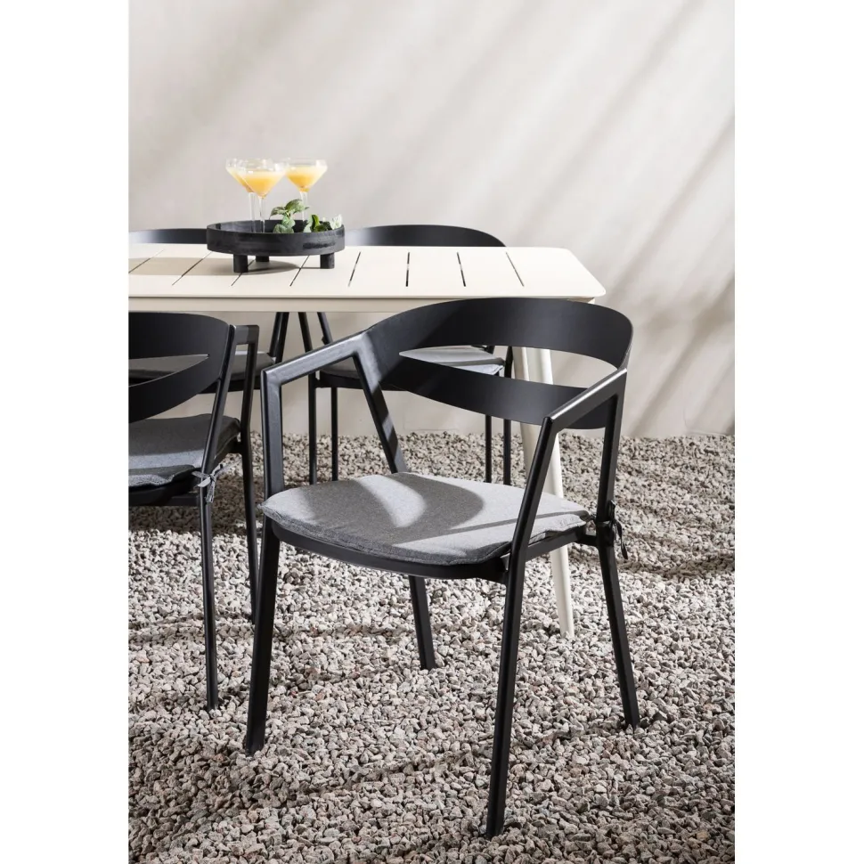 Ruokailuryhmä ulos Venture Home, beige Lina-pöytä 200x90cm + 6 mustaa Slit-tuolia