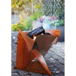 Tulisija Jabo Triangel 64x64x54cm Corten-teräs, sis. alustan