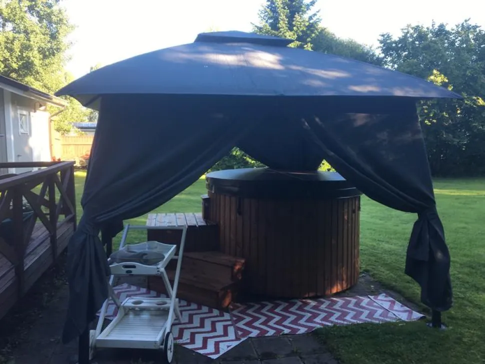 Ulkoporeallas SpaDealers TopSpa xs Wifi 6 hlöä brown/grey marble